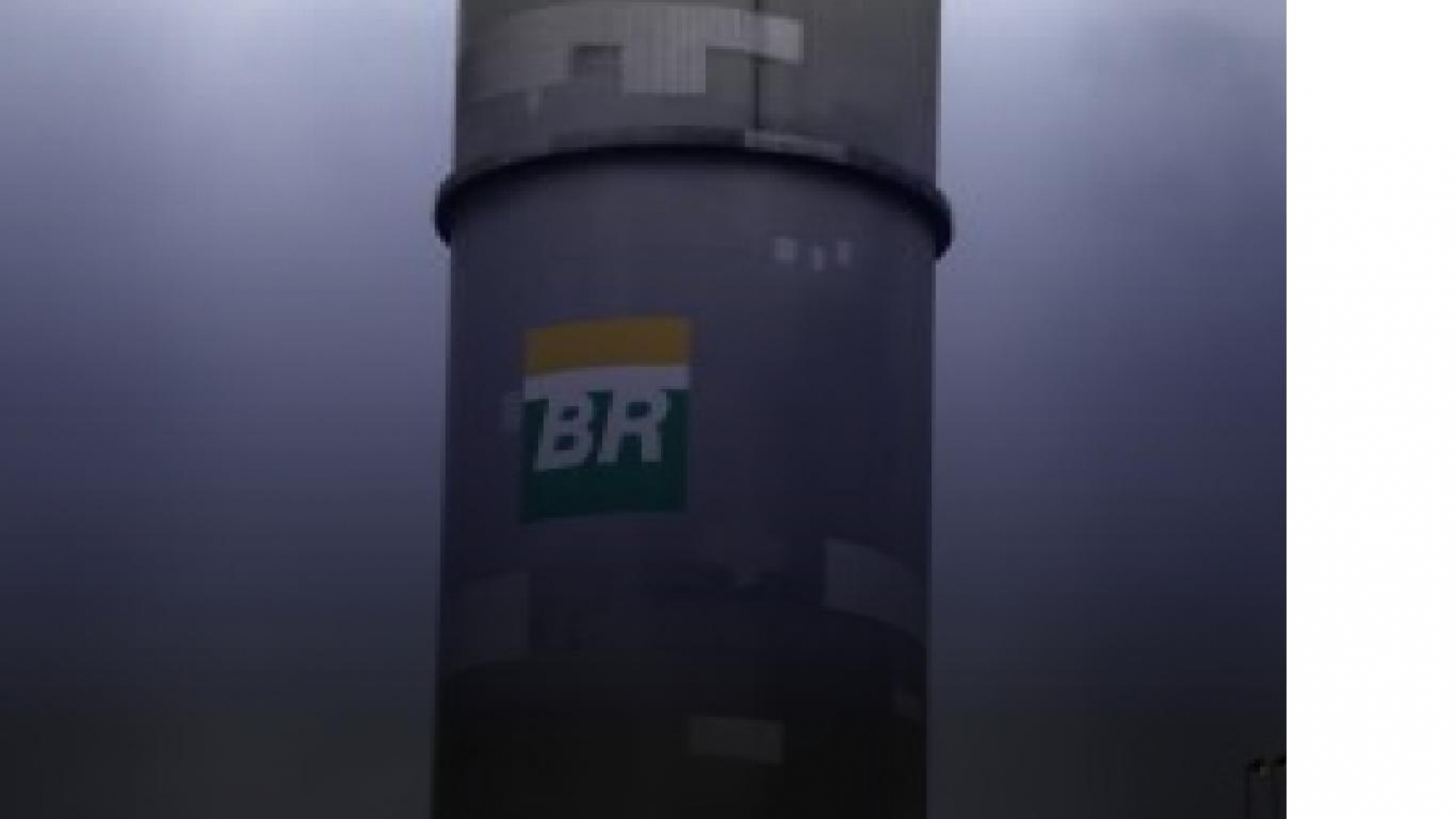 Petrobras corta preço da gasolina na refinaria em 2,73%; mantém diesel