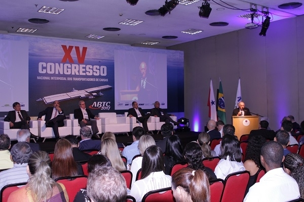 Na última sexta-feira (15), aconteceu no hotel Grand Mercure, em Belém (PA), o XV Congresso Nacional Intermodal dos Transportadores de Cargas, realizado pe